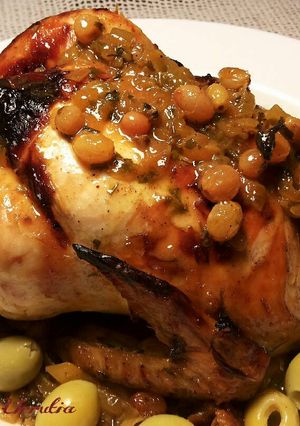Foto principal de Pollo confitado al horno con pasas y orejones