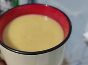 Una foto de atole de masa con leche