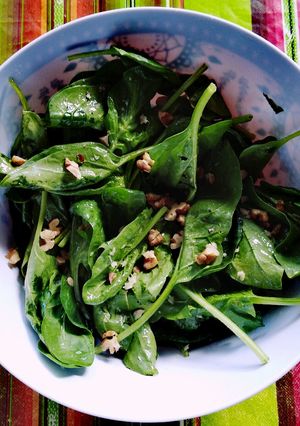 Foto principal de Ensalada de espinacas con nueces