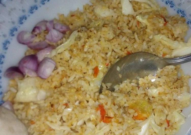 Cara Gampang Menyiapkan Nasi goreng simple, Lezat