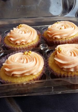 A picture of Banana cup cakes.