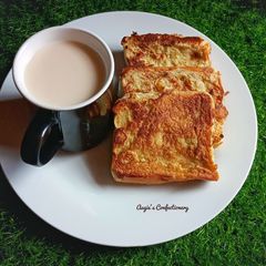 Pan toast bread with clove infused milk A picture of Pan toast bread with clove infused milk.
