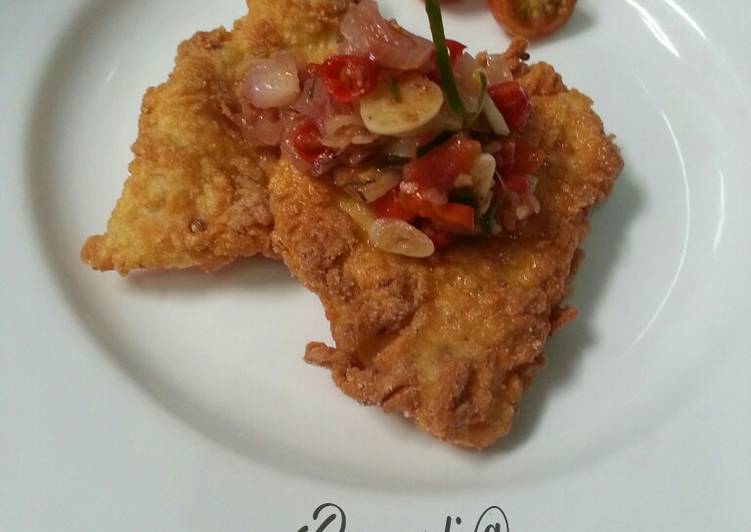 Ayam kriuk dgn Sambal Matah