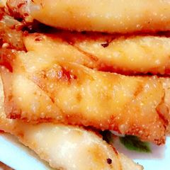 A picture of Chicken egg roll.