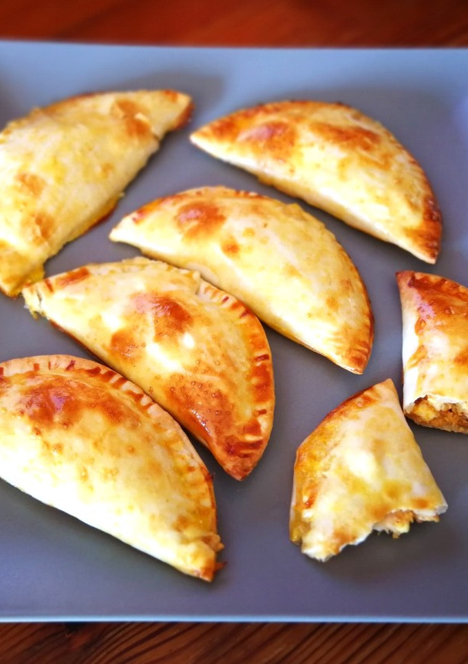 Una foto de Mini empanadillas con atún y huevo 🥟 🥟