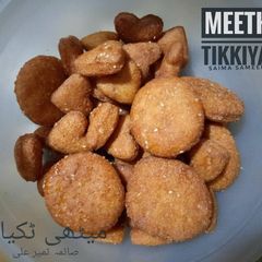 A picture of Meethi tikkiyan.