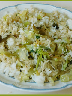 நேற்று வெறும் சாதம் இன்று முட்டைகோஸ் சாதம்(cabbage rice recipe in tamil) செய்முறை முக்கிய புகைப்படம்