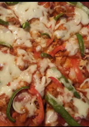 A picture of Red sauce cheesy pizza.