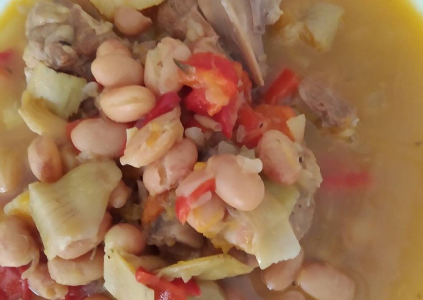 Judías pintas con paletilla de cordero