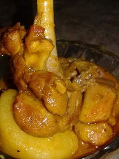 আলু মুরগির ঝোল রেসিপির প্রধান ছবি