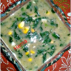 A picture of Creamy spinach corn soup.
