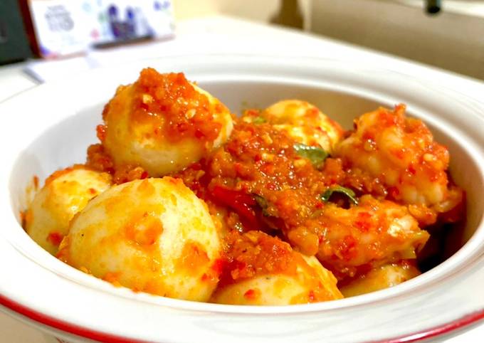 Balado fish ball