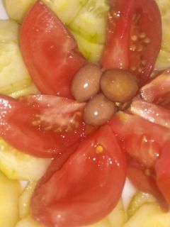 صورة لوصفة سلاطة خيار على طريقتى🥒🥒🍅🍅🥒