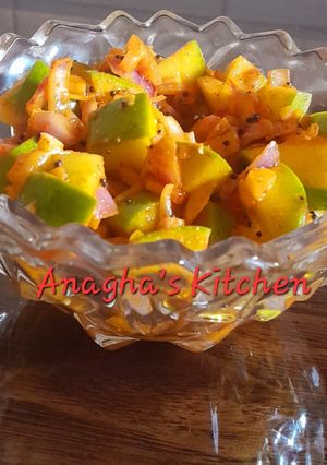A picture of Raw Mango onion salad (कांदा कैरी).