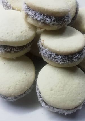 Una foto de Alfajores de Maicena
