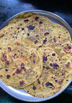 आसान मेथी थेपला रेसिपी मुख्य फोटो