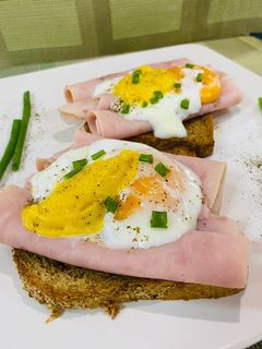 Una foto de Huevos benedictinos