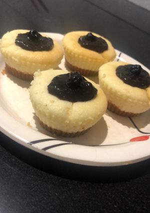 A picture of Mini Blueberry cheesecake.