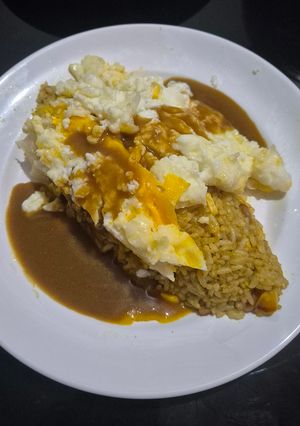 Foto resep Omurice white with japanese curry sederhana pakai bumbu kari instan (nasi goreng ala Kyoto Jepang)