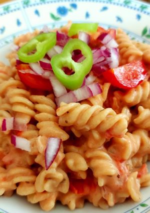 Paradicsomos-sajtkrémes tészta recept fotója
