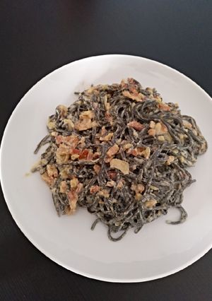 A picture of Black carbonara.