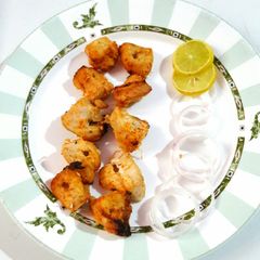 A picture of Murgh Malai Tikka.