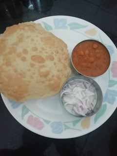 பட்டூரா(batura recipe in tamil) செய்முறை முக்கிய புகைப்படம்