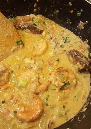 A picture of Shrimp & fish coconut curry.