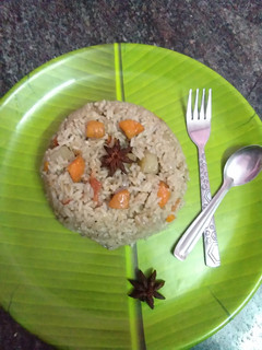 வெஜ் புலாவ் (Veg pulao recipe in tamil) செய்முறை முக்கிய புகைப்படம்