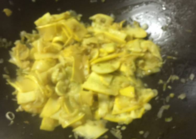 Recipe of Perfect Alkaline - Scrambled yellow squash