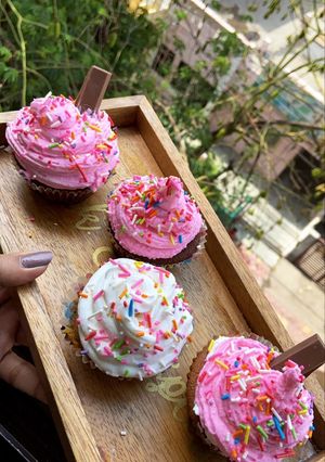 A picture of Whole wheat cupcake.