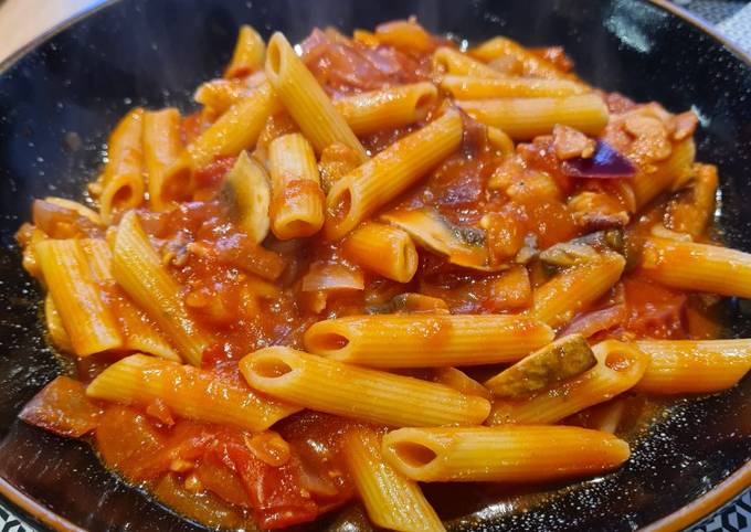 Steps to Prepare Ultimate Bacon & tomato pasta