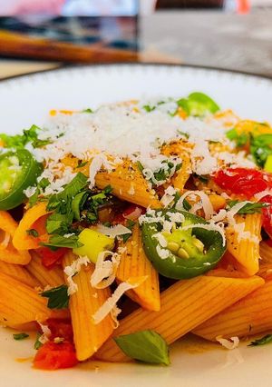 Foto di Penne piccanti al pomodoro e olive