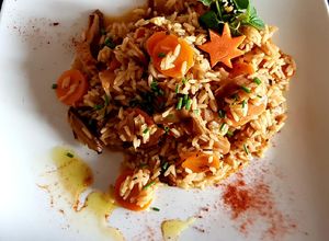 Una foto de Arroz con hongos Shitake