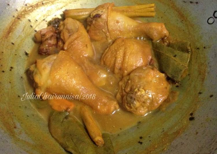 Resep Ayam Ungkep Bumbu Kuning Anti Gagal