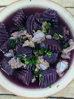Hình của món Khoai lang tím nấu sườn sụn.