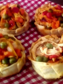 Una foto de Tartaletas rellenas de Pollo🍗 y con Verduras