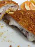 Cachopo de ternabi con crema de cecina