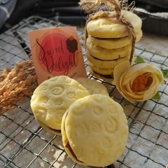 A picture of One bite Chocolate filled cookies.