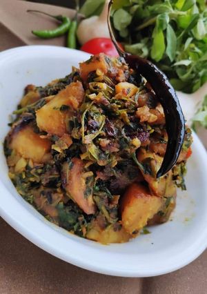আলু-মেথি(Aloo methi recipe in bengali) রেসিপির প্রধান ছবি
