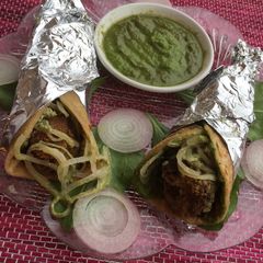 A picture of Kaala chana Kaathi Kebab.