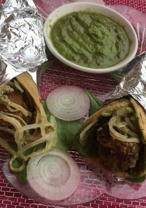 A picture of Kaala chana Kaathi Kebab.