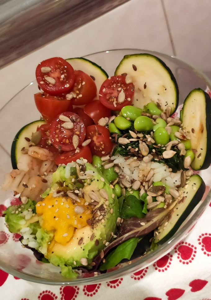 Una foto de Bowl poke sano