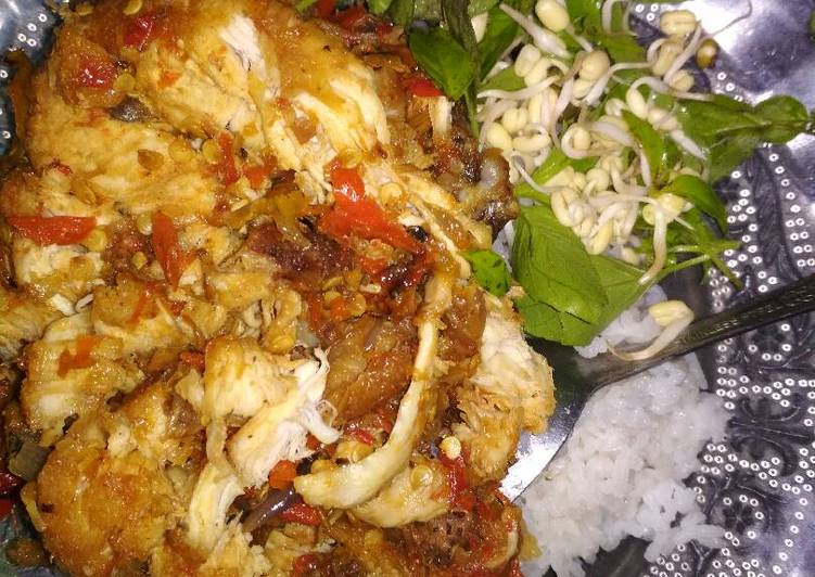 Ayam Geprek sambel huhah