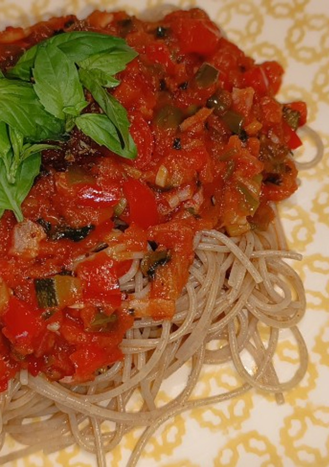 Una foto de Salsa de verduras y tomate spicy