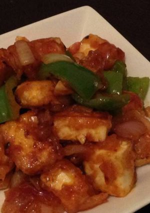 A picture of Schezwan garlic paneer.