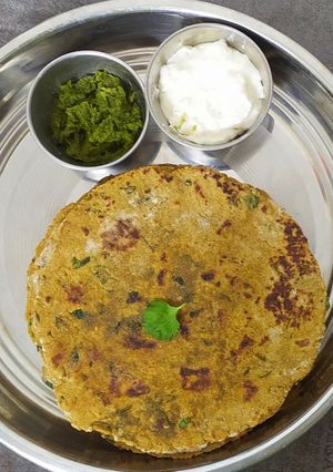 A picture of Methi Bajara (Pearl Millet) paratha.