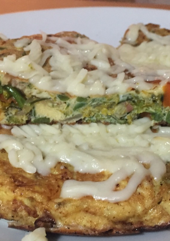 Una foto de Tortilla de bimi con jamón