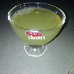 A picture of Orange and lemon juice.