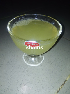 A picture of Orange and lemon juice.